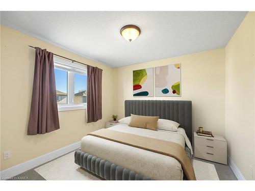 1332 Grace Avenue, Kingston, ON - Indoor Photo Showing Bedroom