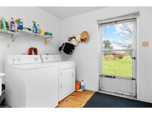 70 Dugan'S Lane, Wolfe Island, ON - Indoor Photo Showing Laundry Room