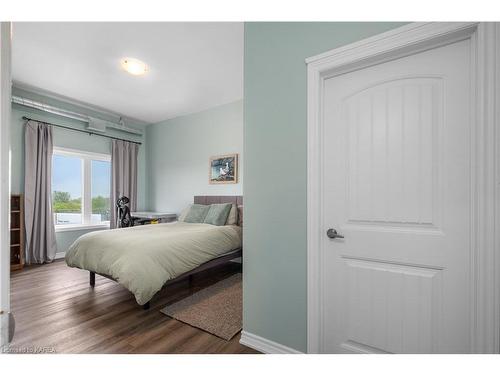 505-630 Princess Street, Kingston, ON - Indoor Photo Showing Bedroom