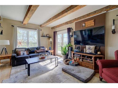 104 Haig Road, Gananoque, ON - Indoor Photo Showing Living Room