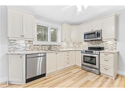 411 Regent Street, Kingston, ON - Indoor Photo Showing Kitchen With Double Sink With Upgraded Kitchen