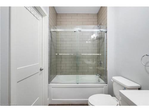 206-130 Water Street Street, Gananoque, ON - Indoor Photo Showing Bathroom