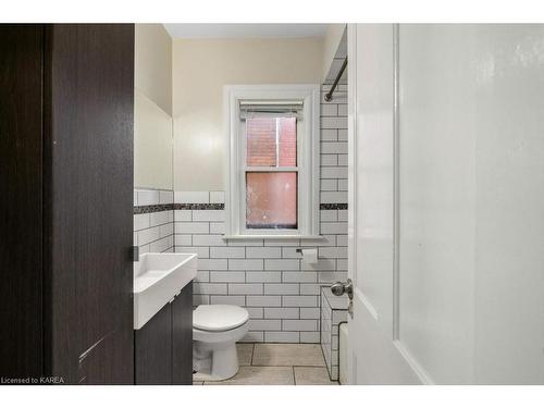 442-444 Frontenac Street, Kingston, ON - Indoor Photo Showing Bathroom