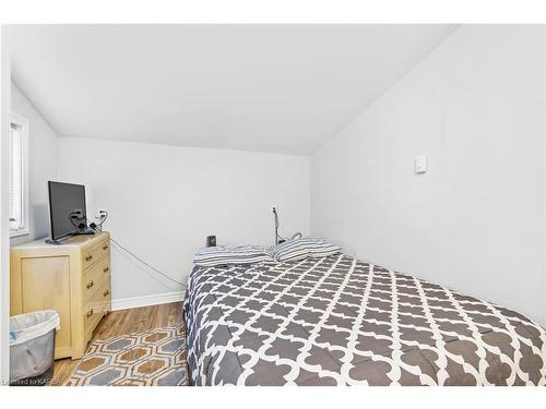 23 Jenkins Street, Kingston, ON - Indoor Photo Showing Bedroom