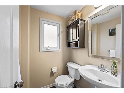 791 Lotus Avenue, Kingston, ON - Indoor Photo Showing Bathroom