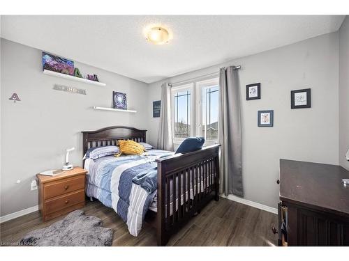 791 Lotus Avenue, Kingston, ON - Indoor Photo Showing Bedroom