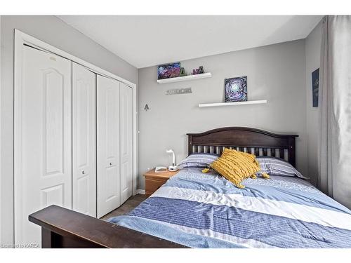 791 Lotus Avenue, Kingston, ON - Indoor Photo Showing Bedroom