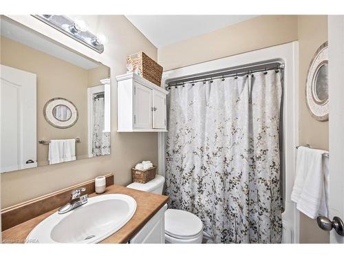 791 Lotus Avenue, Kingston, ON - Indoor Photo Showing Bathroom