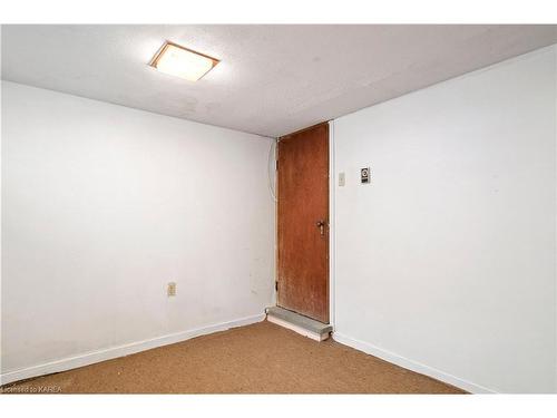 129 Carruthers Avenue, Kingston, ON - Indoor Photo Showing Other Room