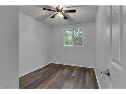 952 Old Colony Road, Kingston, ON - Indoor Photo Showing Other Room