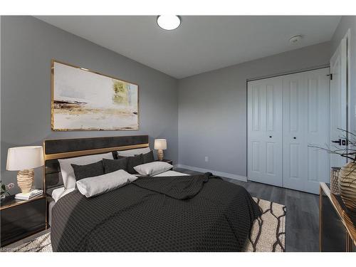 1-389 Melanie Avenue, Kingston, ON - Indoor Photo Showing Bedroom