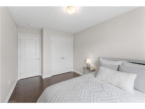 1107 Horizon Drive, Kingston, ON - Indoor Photo Showing Bedroom
