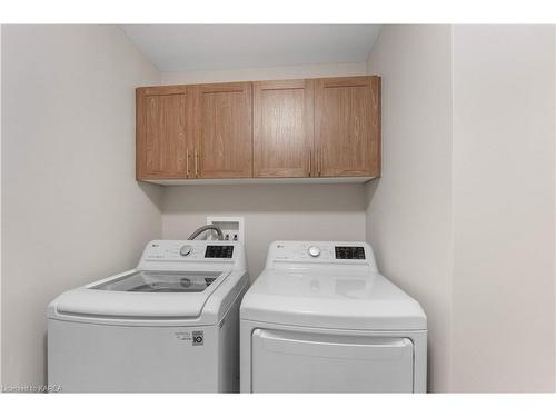 1107 Horizon Drive, Kingston, ON - Indoor Photo Showing Laundry Room