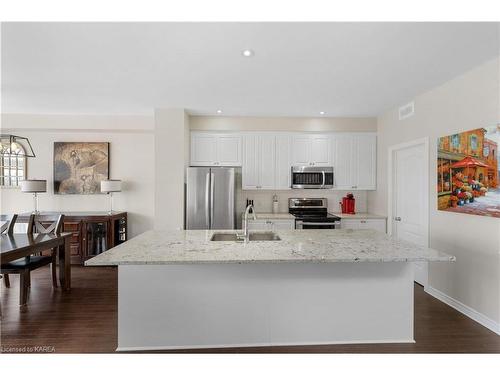 1107 Horizon Drive, Kingston, ON - Indoor Photo Showing Kitchen With Upgraded Kitchen