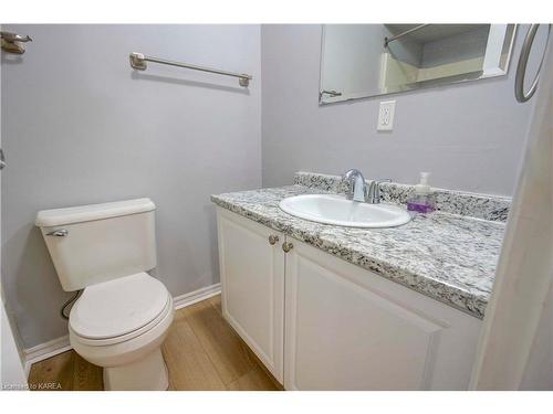 1033 Craig Lane, Kingston, ON - Indoor Photo Showing Bathroom