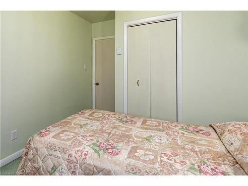 5 Narrows Lane Rd Lane, Mallorytown, ON - Indoor Photo Showing Bedroom