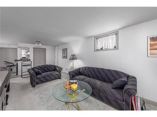 5 Narrows Lane Rd Lane, Mallorytown, ON - Indoor Photo Showing Living Room