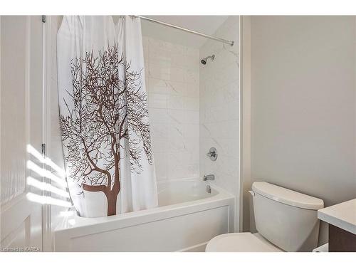 1382 Monarch Drive, Kingston, ON - Indoor Photo Showing Bathroom