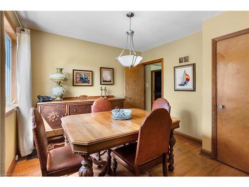 145 Hawthorne Avenue, Kingston, ON - Indoor Photo Showing Dining Room