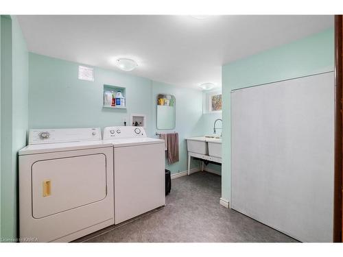 145 Hawthorne Avenue, Kingston, ON - Indoor Photo Showing Laundry Room