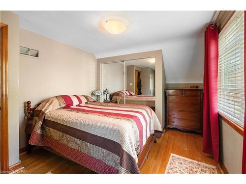 145 Hawthorne Avenue, Kingston, ON - Indoor Photo Showing Bedroom