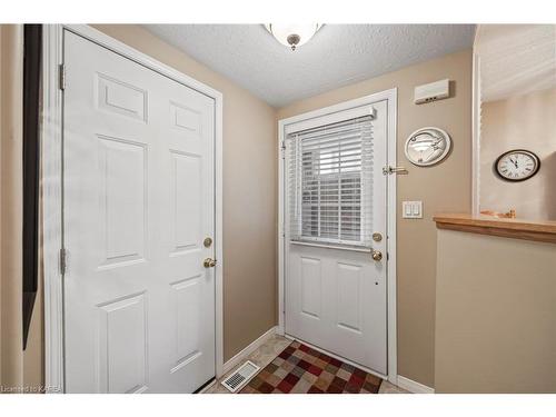 553 Quail Court, Kingston, ON - Indoor Photo Showing Other Room