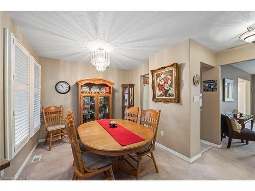 553 Quail Court, Kingston, ON - Indoor Photo Showing Dining Room