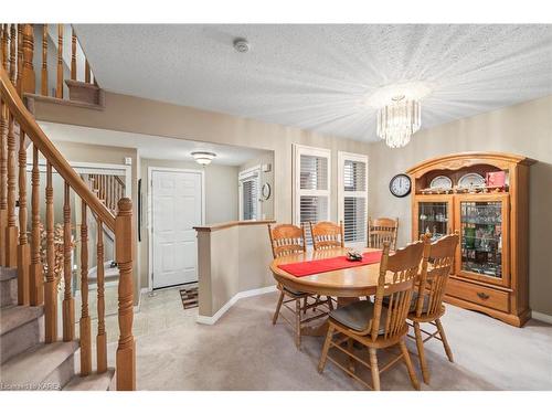 553 Quail Court, Kingston, ON - Indoor Photo Showing Other Room