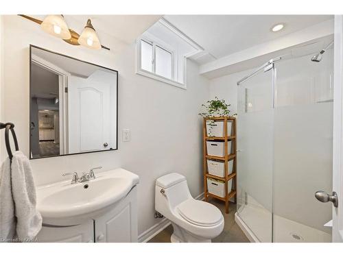829 Newmarket Lane, Kingston, ON - Indoor Photo Showing Bathroom