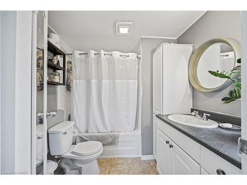 21 Hermes Drive, Kingston, ON - Indoor Photo Showing Bathroom