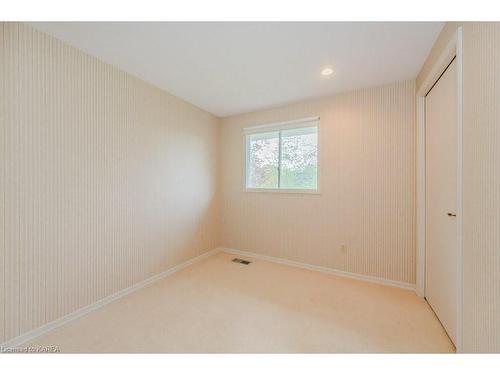 389 Dunvegan Drive, Waterloo, ON - Indoor Photo Showing Other Room