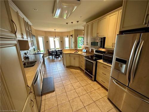 1838 Hitchcock Drive, Inverary, ON - Indoor Photo Showing Kitchen