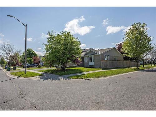 413 Davis Drive, Kingston, ON - Outdoor