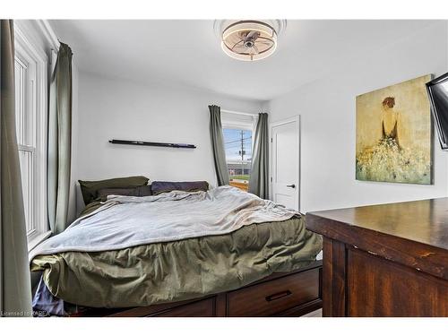 333 Sidney Street, Belleville, ON - Indoor Photo Showing Bedroom