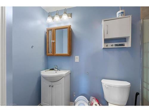 353 Charles Street, Gananoque, ON - Indoor Photo Showing Bathroom