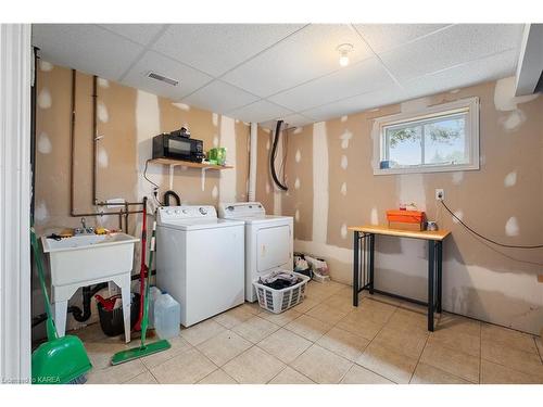 353 Charles Street, Gananoque, ON - Indoor Photo Showing Laundry Room