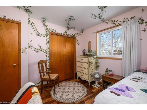 581 Macdonnell Street, Kingston, ON - Indoor Photo Showing Bedroom