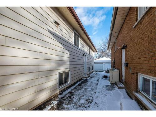 581 Macdonnell Street, Kingston, ON - Outdoor With Exterior