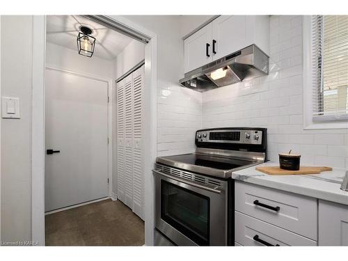 741 Dempster Drive, Gananoque, ON - Indoor Photo Showing Kitchen