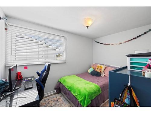 58 Cliff Crescent, Kingston, ON - Indoor Photo Showing Bedroom