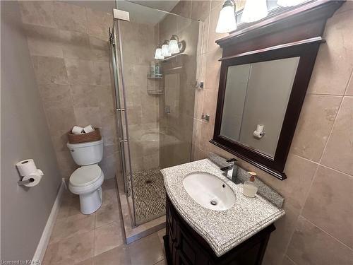 1 Bayshore Drive, Bath, ON - Indoor Photo Showing Bathroom