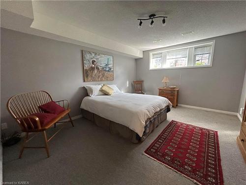 1 Bayshore Drive, Bath, ON - Indoor Photo Showing Bedroom