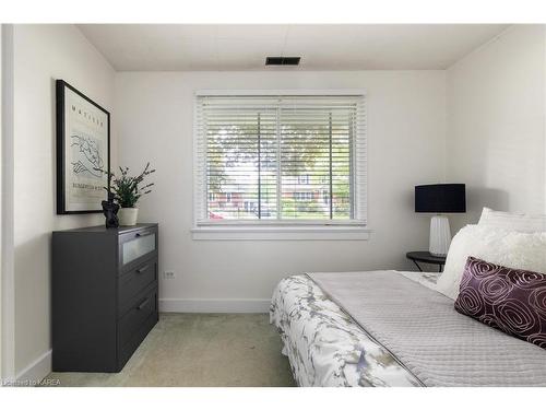 226 Westdale Avenue, Kingston, ON - Indoor Photo Showing Bedroom