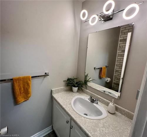 91 Inverness Crescent, Kingston, ON - Indoor Photo Showing Bathroom