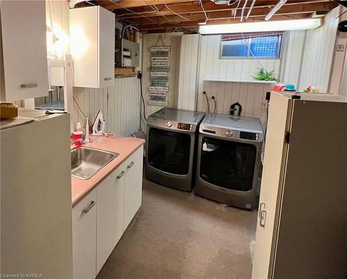 91 Inverness Crescent, Kingston, ON - Indoor Photo Showing Laundry Room