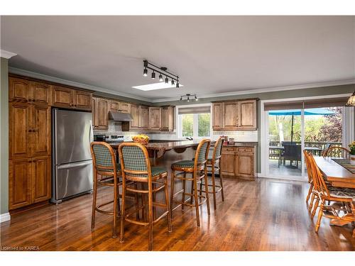 14 Sunset Lane, Napanee, ON - Indoor Photo Showing Dining Room