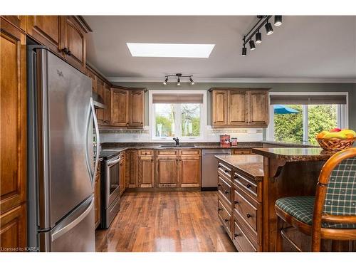 14 Sunset Lane, Napanee, ON - Indoor Photo Showing Kitchen