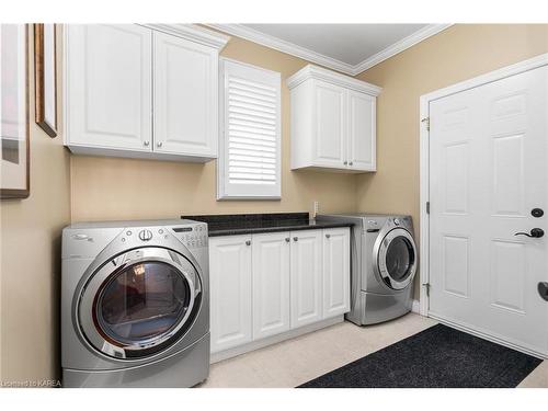 1219 Lisbon Place, Kingston, ON - Indoor Photo Showing Laundry Room