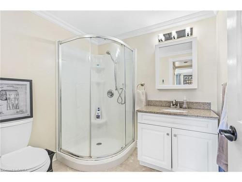 1015 Cedarwoods Drive, Verona, ON - Indoor Photo Showing Bathroom