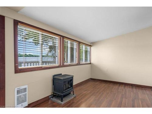 1032 Wildflower Lane, Perth Road Village, ON - Indoor Photo Showing Other Room